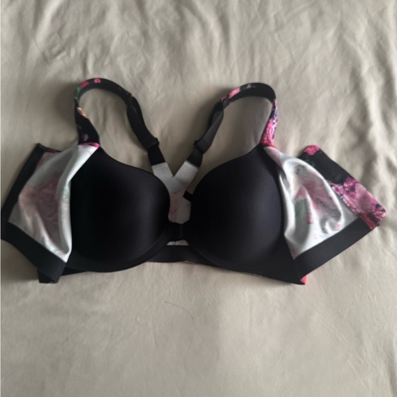 VSX Knockout Front-Close Sports Bra 36C - Picture 5 of 11
